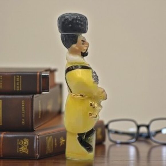 Vintage Mohawk Vodka Russian Cossack Collectible Bottle Queen Margaret Porcelain - Picture 2 of 10